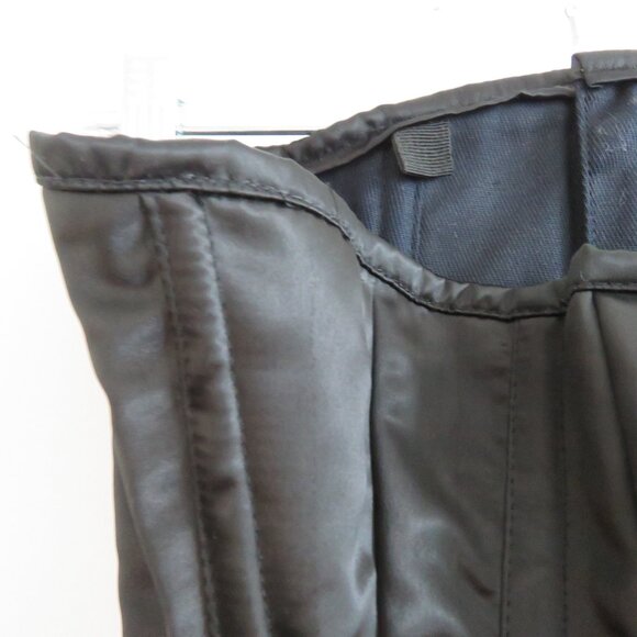 LAVISH BY DAISY CORSETS Steel Boned Satin Corset in Black Goth Vamp - Size XXL - Picture 8 of 11